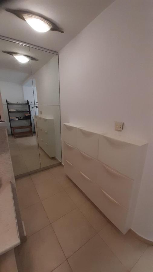 Maria Louiza Near Airport Apartment *
