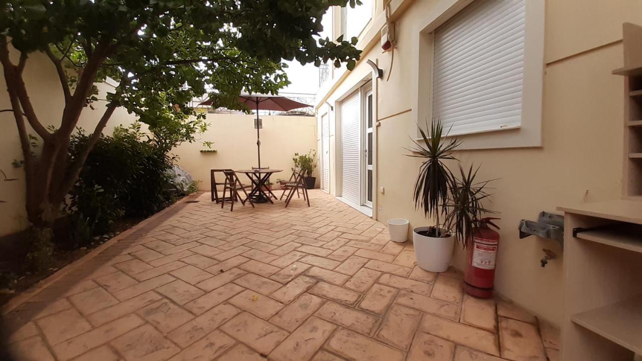 Maria Louiza Near Airport Apartment *