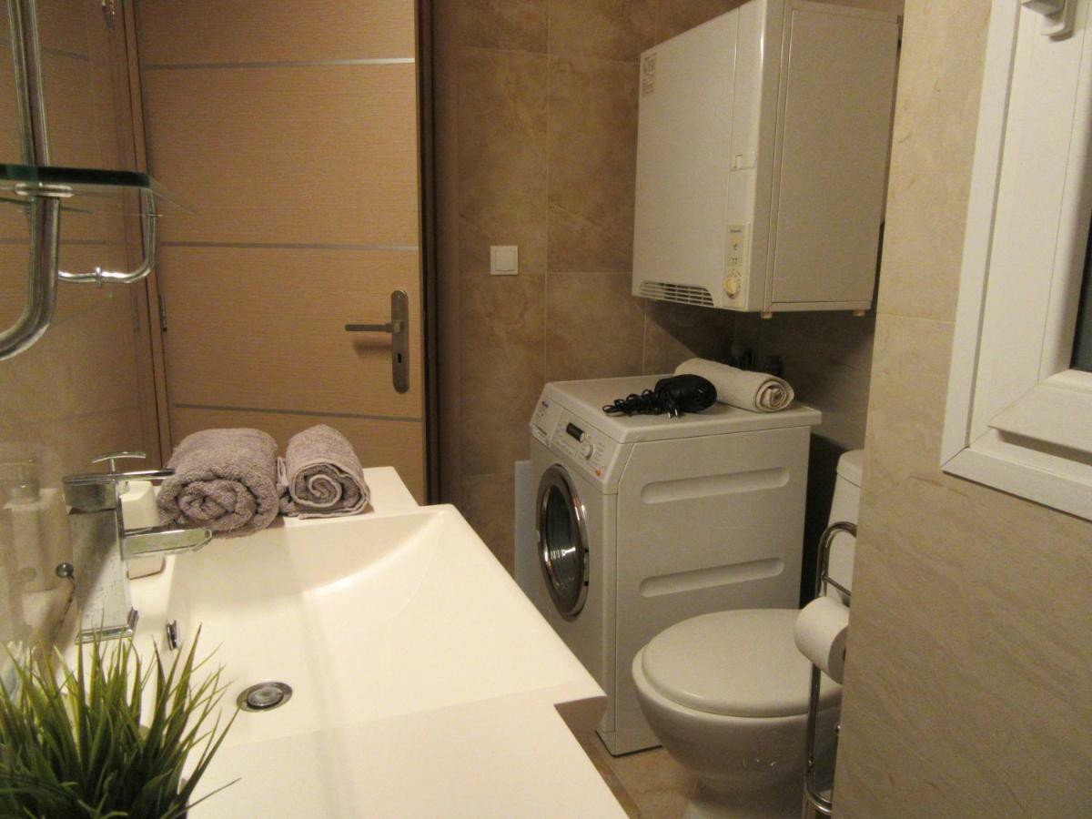 Maria Louiza Near Airport Apartment *